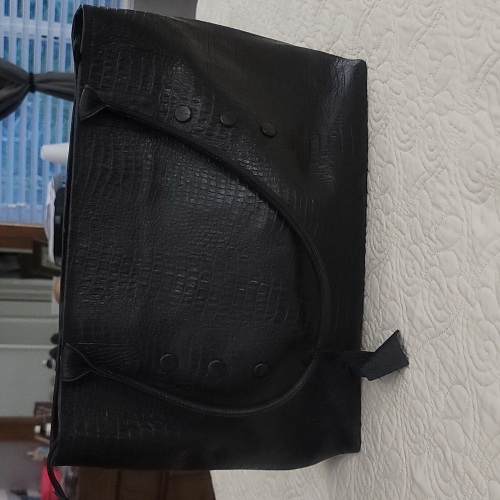 Black  leather bag made in Nicaragua 🇳🇮